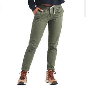 Vuori Women’s Ripstop Pants Army Green